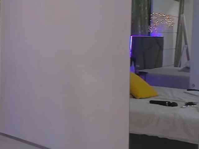 HollyTaillor webcam