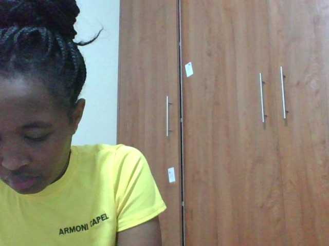 shanizz001 live cam on BongaCams