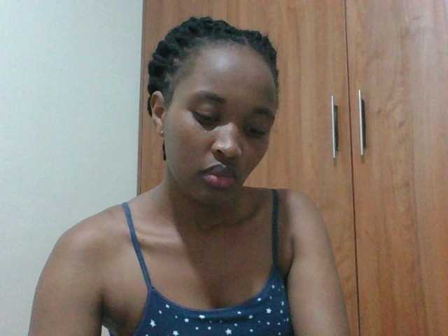 shanizz001 live cam on BongaCams