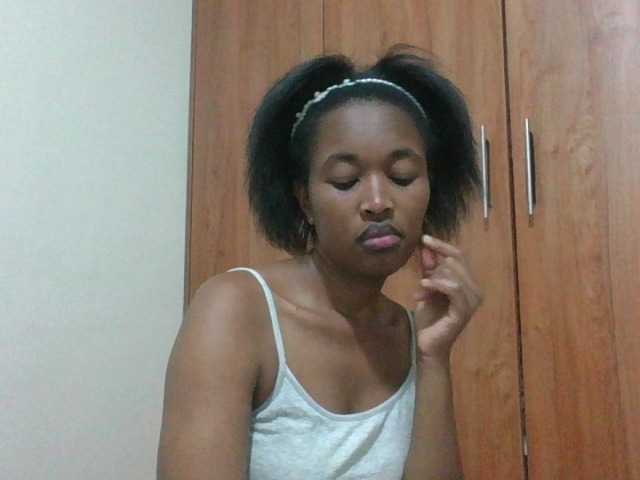 shanizz001 live cam on BongaCams