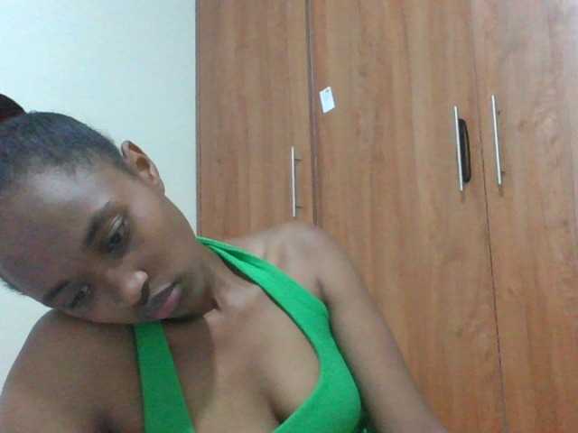 shanizz001 live cam on BongaCams