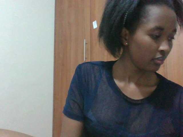 shanizz001 live cam on BongaCams