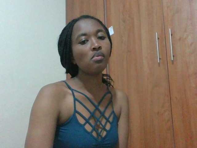 shanizz001 live cam on BongaCams