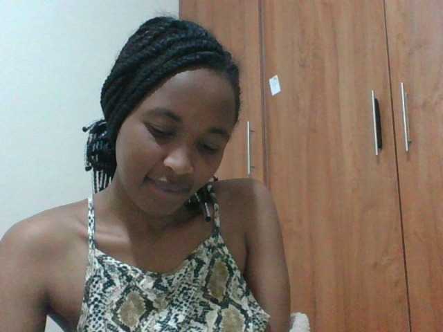 shanizz001 live webcam show