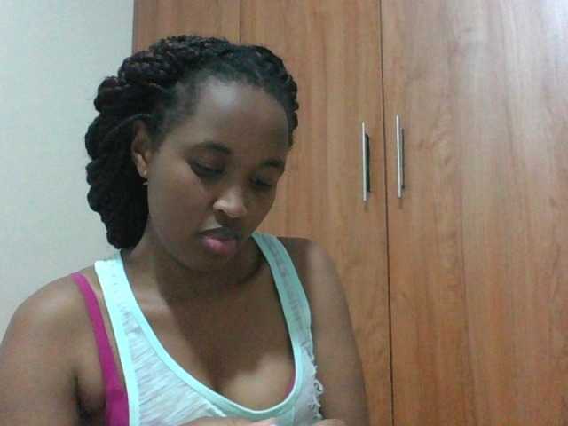 shanizz001 live cam on BongaCams