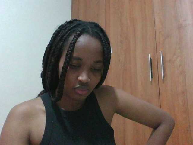 shanizz001 live cam on BongaCams