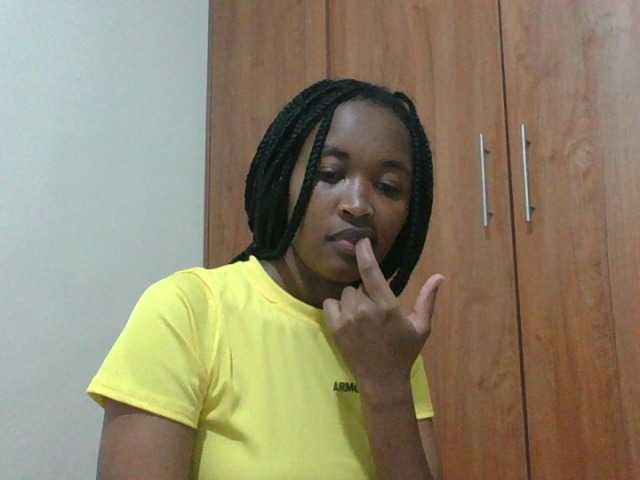 shanizz001 live cam on BongaCams