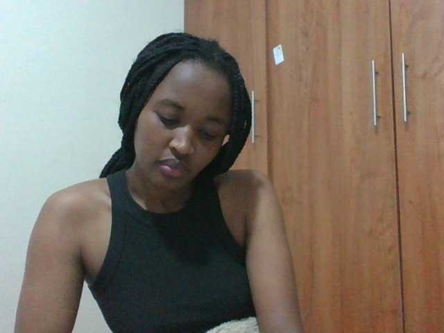 shanizz001 live cam on BongaCams