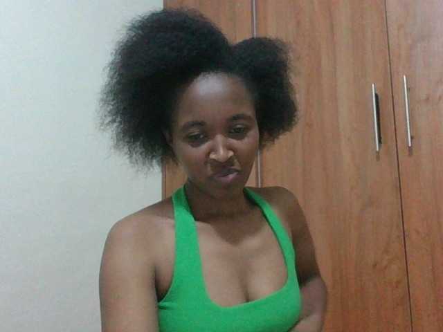 shanizz001 live cam on BongaCams