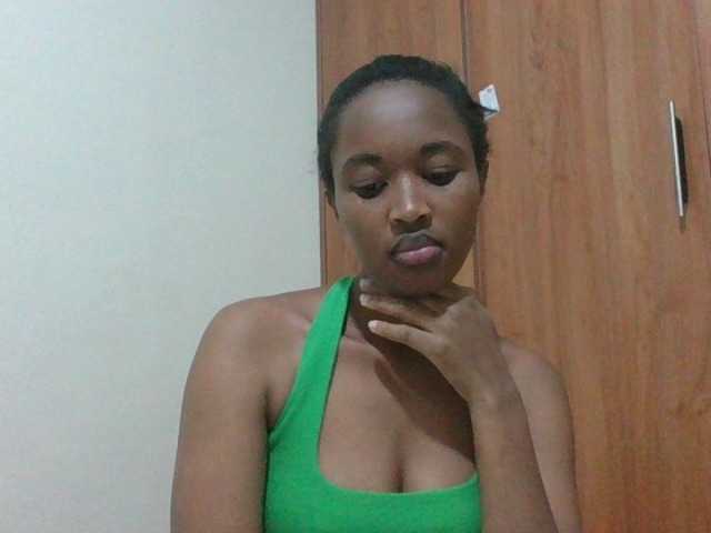 shanizz001 live cam on BongaCams