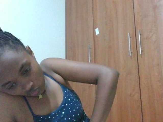shanizz001 live cam on BongaCams