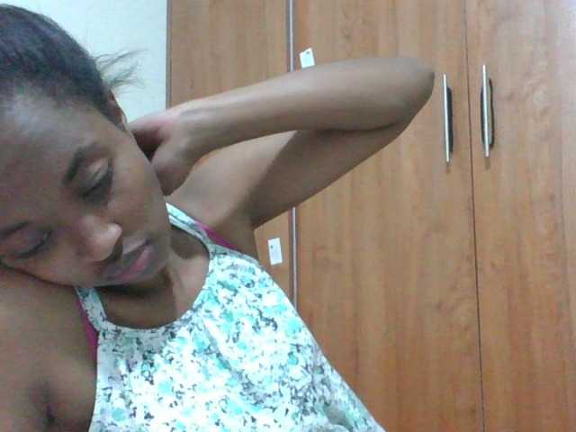shanizz001 live cam on BongaCams