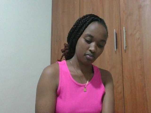 shanizz001 live cam on BongaCams