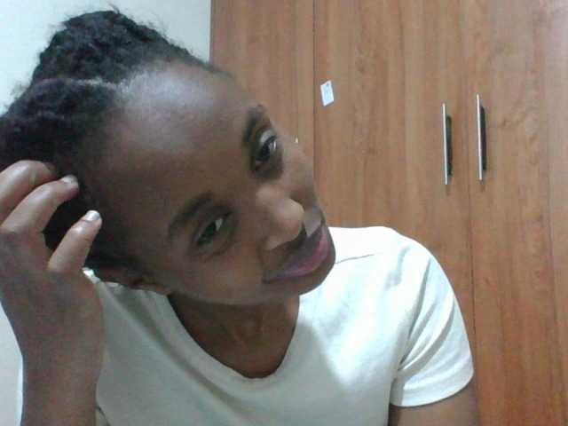 shanizz001 live cam on BongaCams