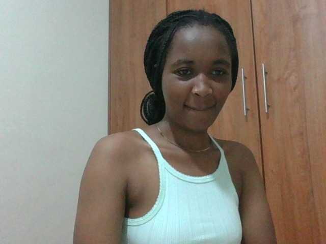 shanizz001 live cam on BongaCams