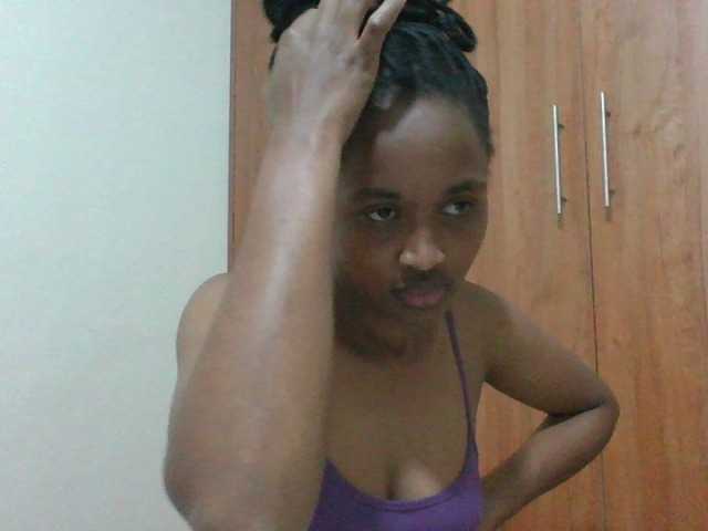 shanizz001 live cam on BongaCams