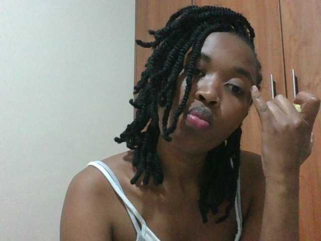 shanizz001 live cam on BongaCams