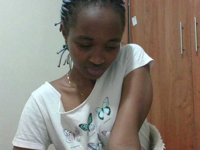 shanizz001's BongaCams show and profile