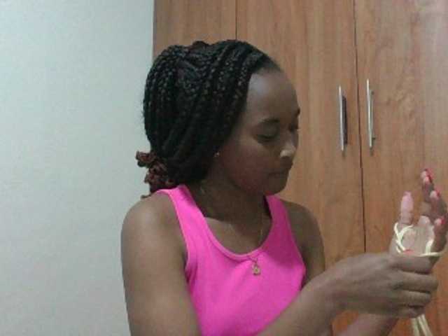 shanizz001 live cam on BongaCams