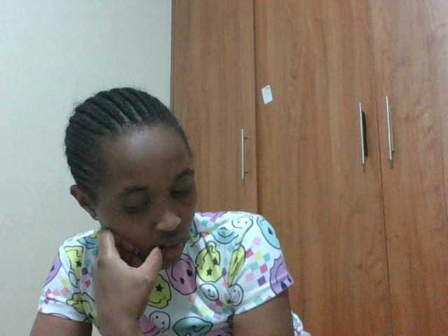 shanizz001 live cam on BongaCams