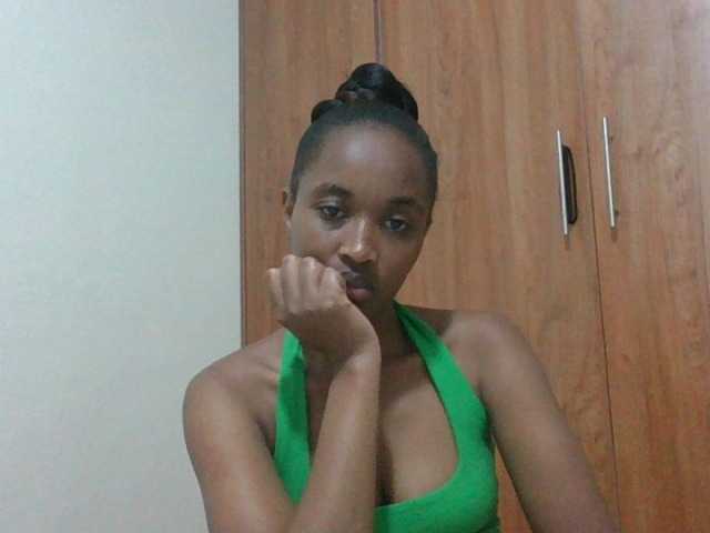 shanizz001 live cam on BongaCams