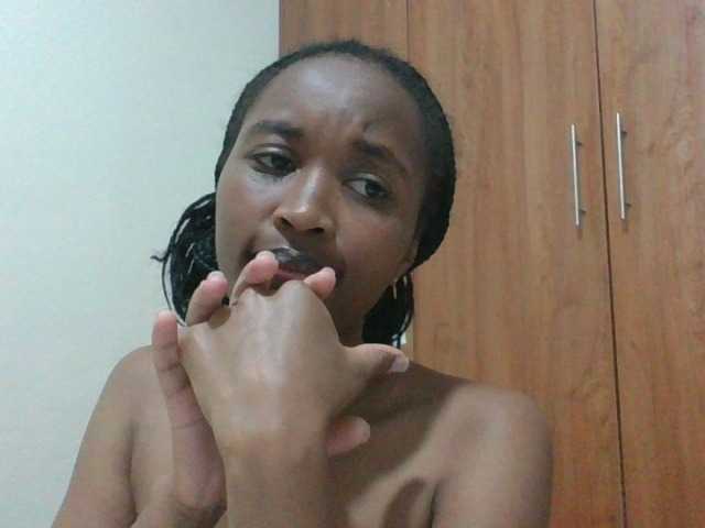 shanizz001 live cam on BongaCams