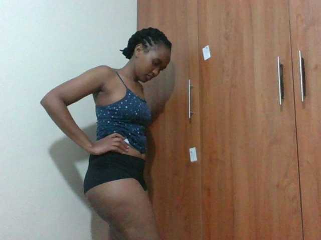 shanizz001 live cam on BongaCams