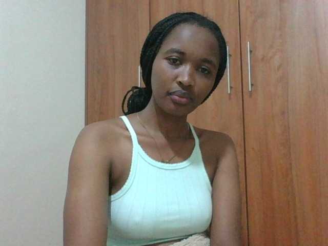 shanizz001 live cam on BongaCams