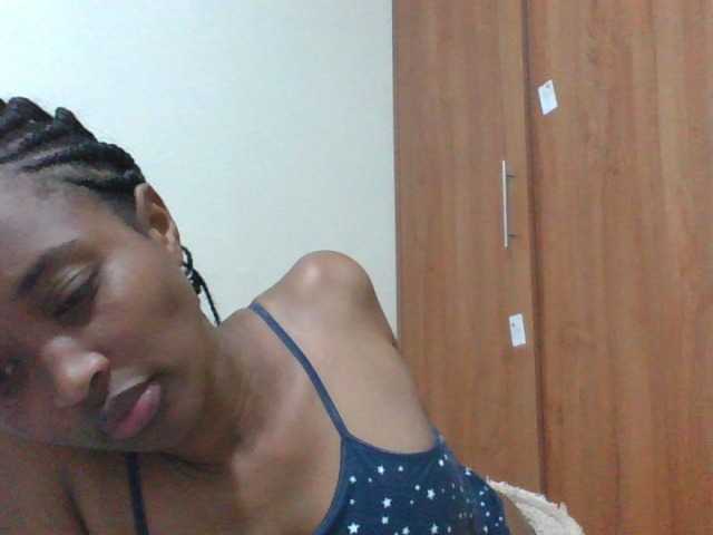 shanizz001 live cam on BongaCams