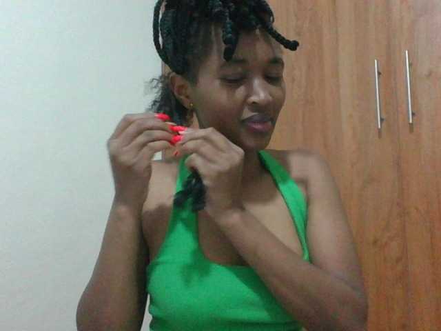shanizz001 live cam on BongaCams