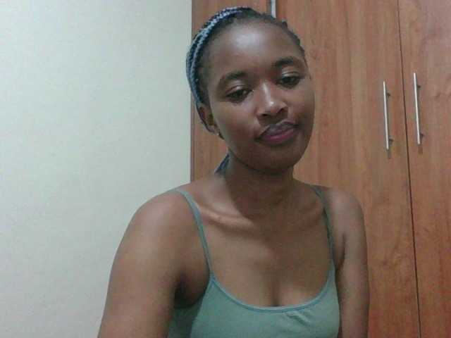 shanizz001's BongaCams show and profile