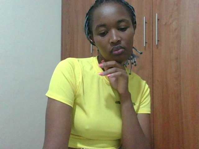 shanizz001's BongaCams show and profile