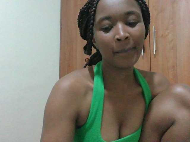 shanizz001 live cam on BongaCams