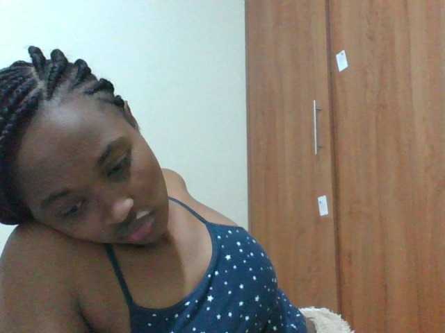shanizz001 live cam on BongaCams