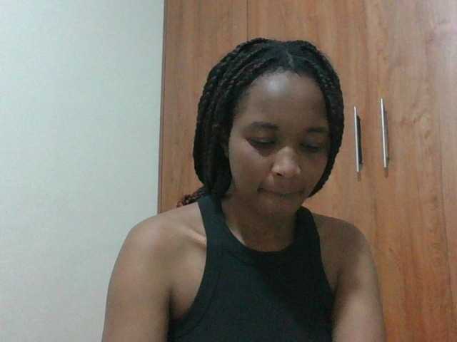 shanizz001 live cam on BongaCams