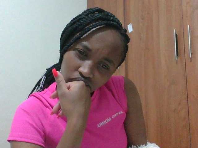 shanizz001 live cam on BongaCams