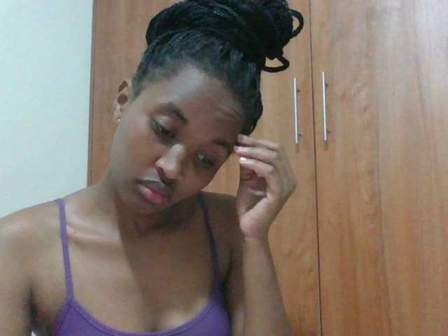 shanizz001 live cam on BongaCams