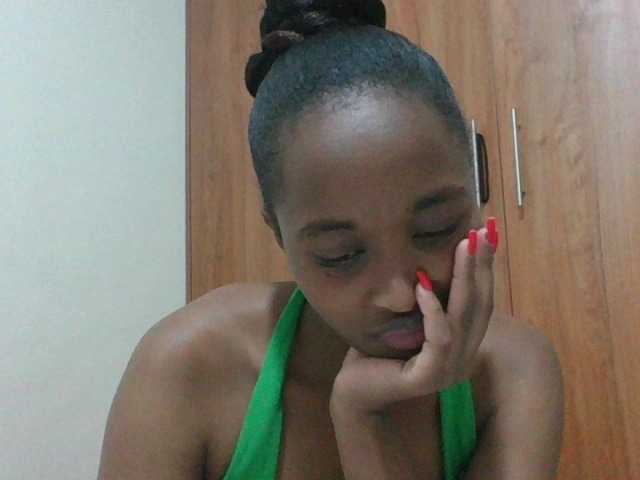 shanizz001 live cam on BongaCams