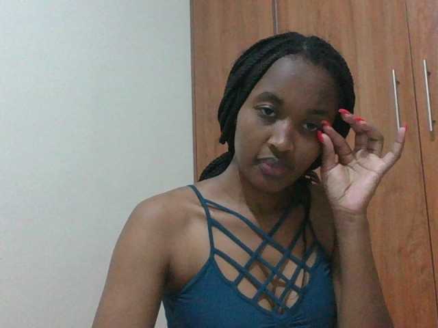 shanizz001 live cam on BongaCams