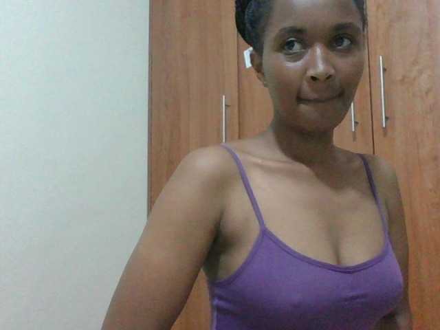 shanizz001 live cam on BongaCams