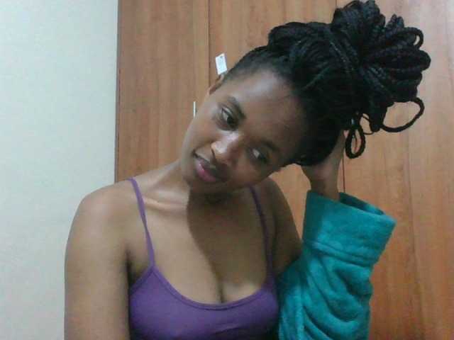 shanizz001 live cam on BongaCams