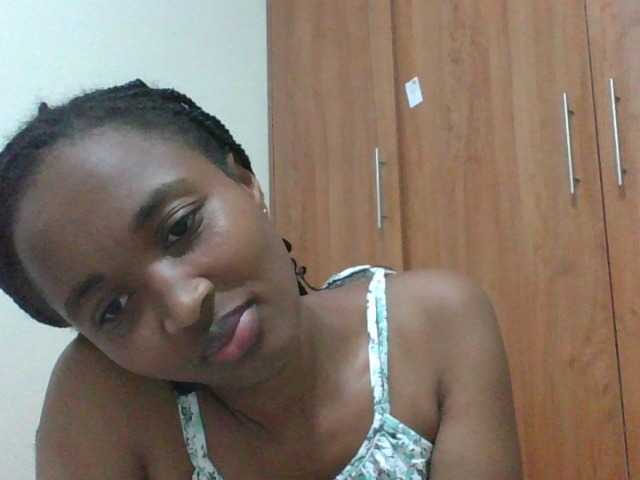 shanizz001 live cam on BongaCams