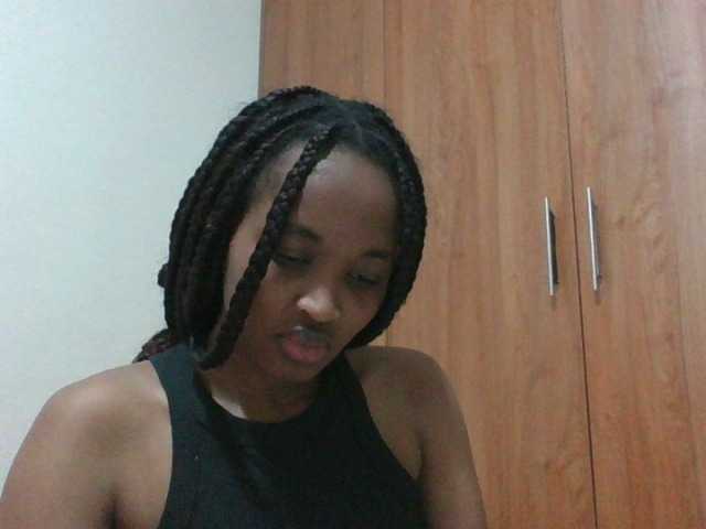 shanizz001 live cam on BongaCams