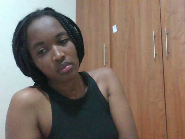 shanizz001 live cam on BongaCams