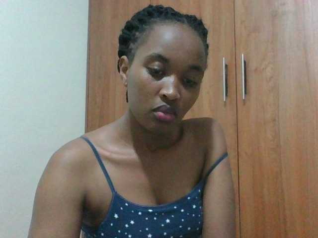 shanizz001 live cam on BongaCams