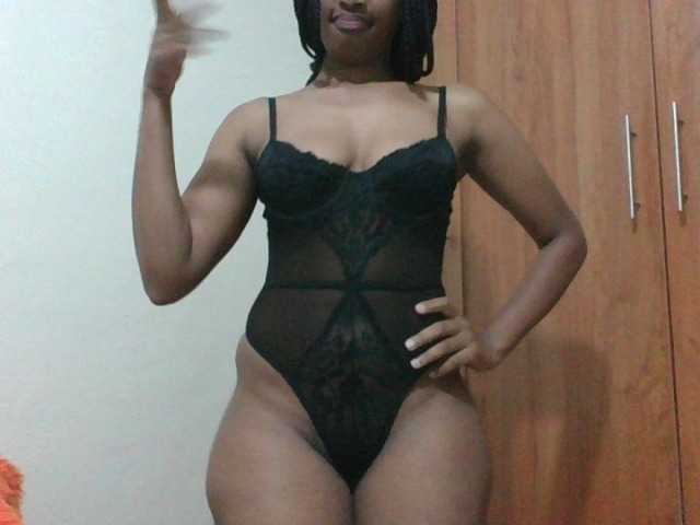 shanizz001 live cam on BongaCams