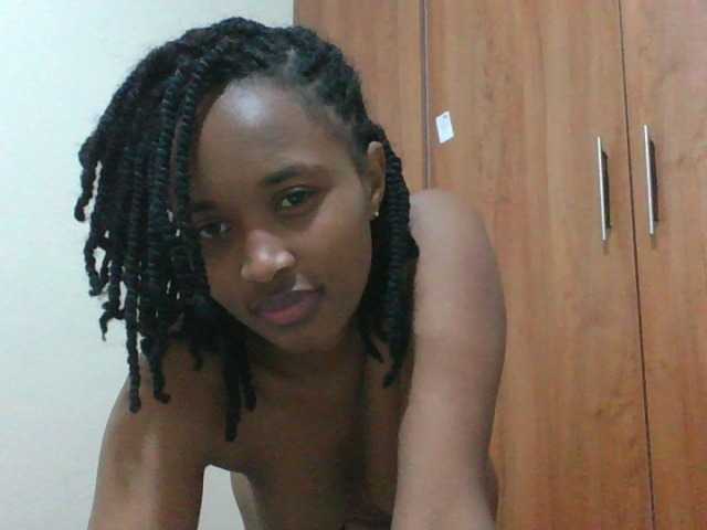 shanizz001 live cam on BongaCams