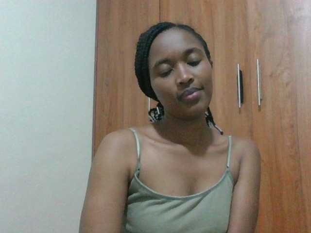 shanizz001 live cam on BongaCams
