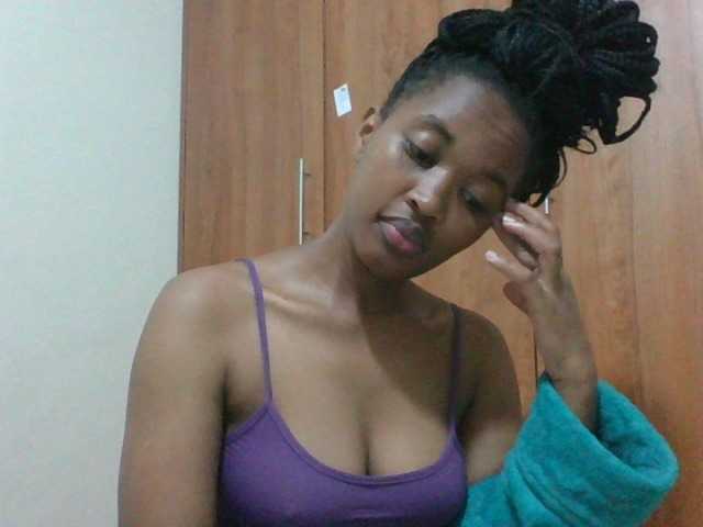 shanizz001 live cam on BongaCams