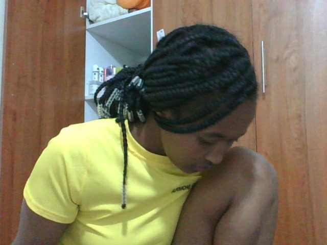 shanizz001 live webcam show